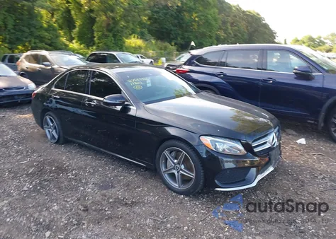 2017 Mercedes-Benz C 300 4Matic/Luxury 4Matic/Sport 4Matic z USA, uszkodzony, nr VIN WDDWF4KB0HR260832